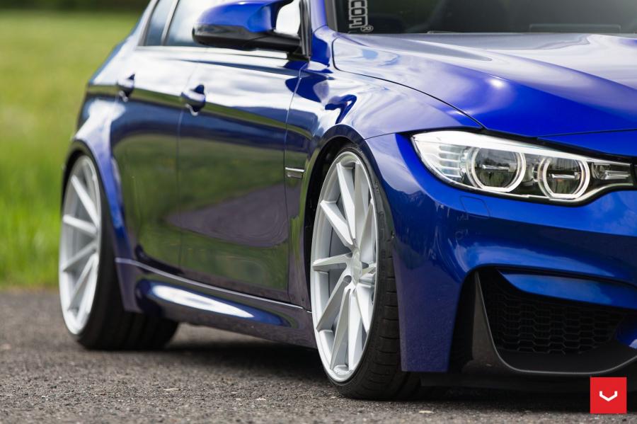 Детали экстерьера BMW M3 Sedan on Vossen Wheels (CVT) 2017 года  (фото 10 из 34)